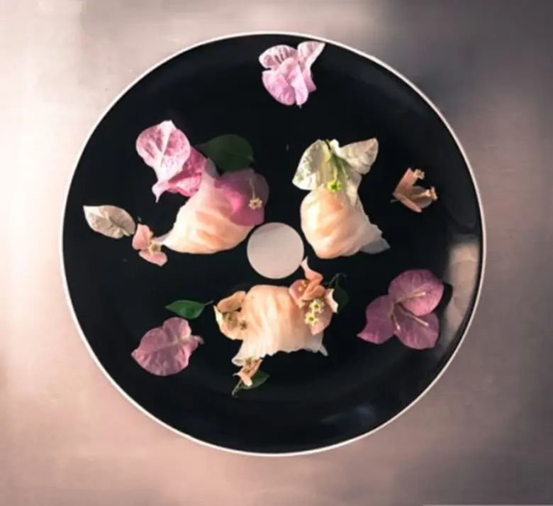 ร่วมบอกรักแม่ ในโอกาสพิเศษ คุณแม่ทาน ฟรี!...