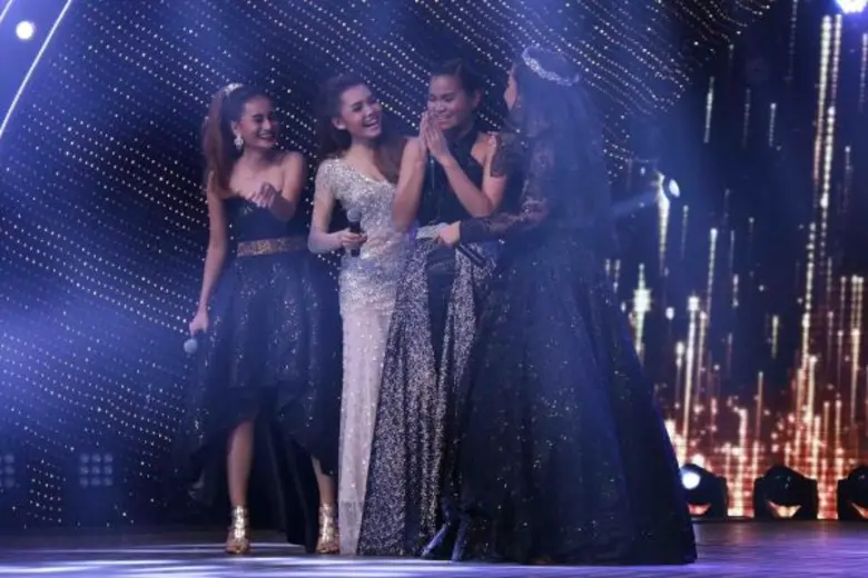 ป๊อปปี้ นักเรียน ม.5 คว้าแชมป์ไมค์ทองคำ 4