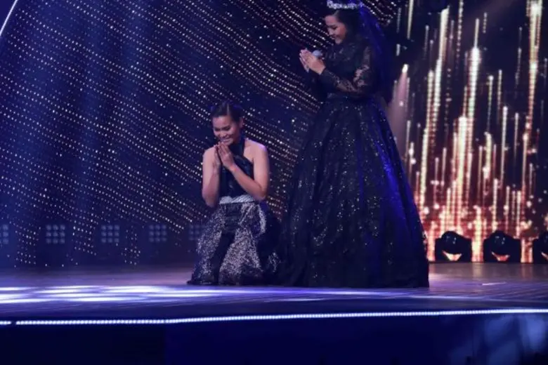 ป๊อปปี้ นักเรียน ม.5 คว้าแชมป์ไมค์ทองคำ 4