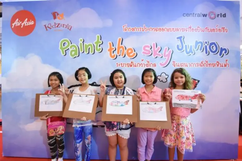 น้องเกล โชว์ลายเส้นระบายฝันลายเครื่องบินแอร์เอเชีย ชวนเพื่อนๆร่วม โครงการ “AirAsia Paint the Sky Junior” ระบายฝันกว้างไกล..จินตนาการเด็กไทยเหินฟ้า ชิงทุนกว่า 1 ล้านบาท