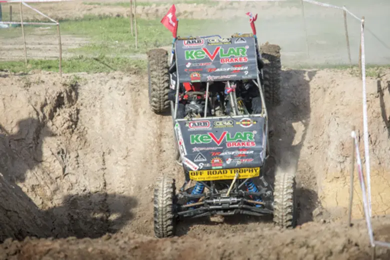 ความร้อนระอุและความชุ่มฉ่ำบนสังเวียนยุทธหัตถีกับออฟโรดโทรฟี่ สนามที่ 3 ณ สนามมอเตอร์สปอร์ตแลนด์ อ.ดอนเจดีย์ จ.สุพรรณบุรี