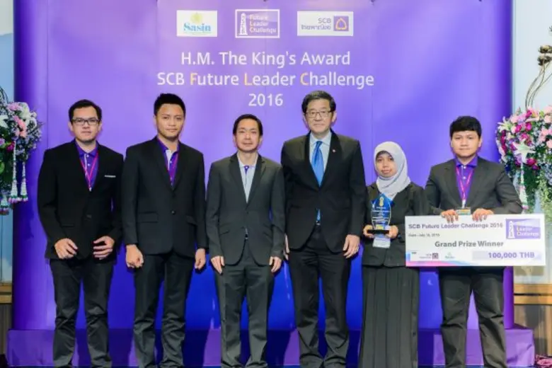 Mr. Worawat Suvagondha (third from left),...