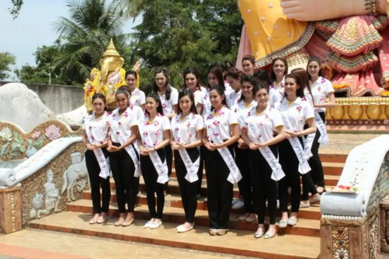 “นางสาวไทย2559 เดอะเรียลลิตี้” เดินทางลงพื้นที่จังหวัดนราธิวาส ศึกษาดูงานโครงการพระราชดำริฯ สร้างกิจกรรมสร้างรอยยิ้มแก่เจ้าหน้าที่และประชาชนในพื้นที่