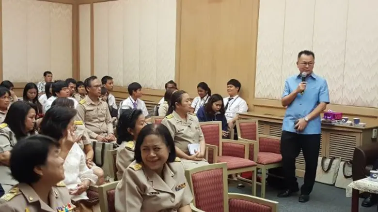 กรมศิลปากร ร่วมกับ สวทช. ดำเนินโครงการระบบสื่อสาระออนไลน์ เพื่อการเรียนรู้ทางไกล เฉลิมพระเกียรติสมเด็จพระเทพรัตนราชสุดาฯ สยามบรมราชกุมารี เนื่องในวโรกาสฉลองพระชนมายุ ๕ รอบ ๒ เมษายน ๒๕๕๘