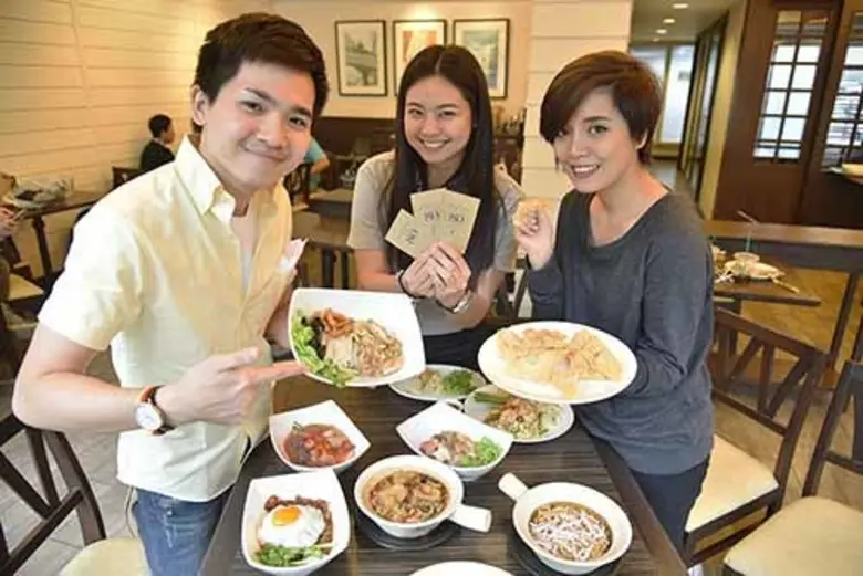 ในโอกาสครบรอบ 80 ปี ร้านอาหารสีฟ้า ขอชวนค...