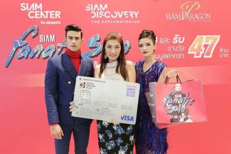 คุณวราภรณ์ นิลพานิช (กลาง) ผู้ช่วยกรรมการ...