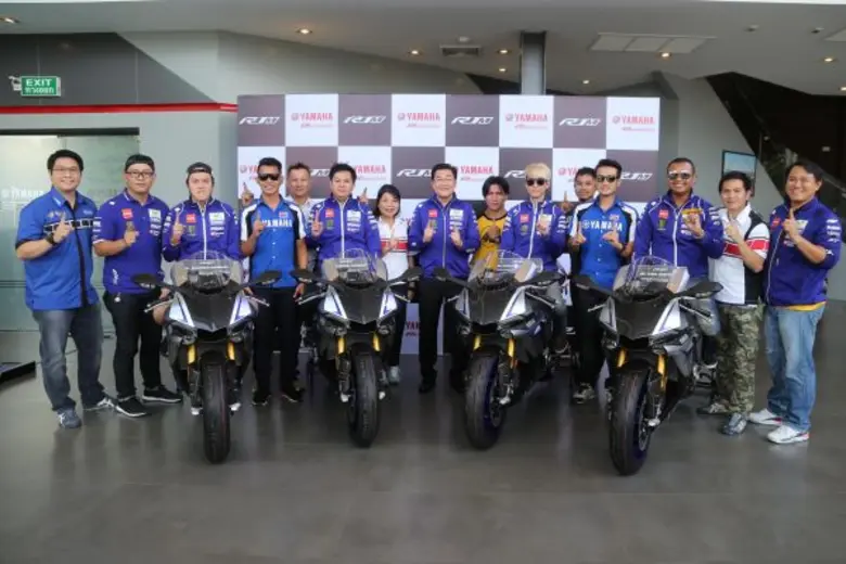 นายประพันธ์ พลธนะวสิทธิ์ รองประธานกรรมการ...