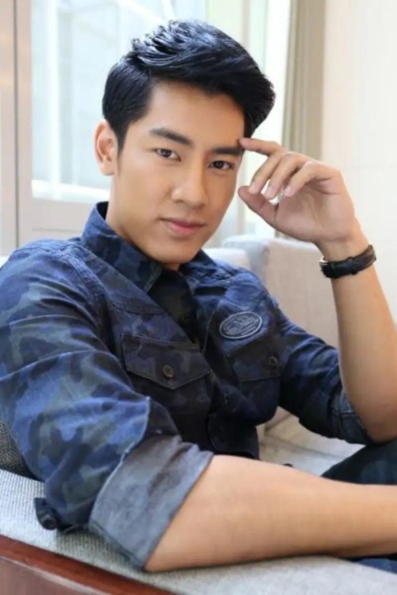 เป็นหนึ่งนักแสดงหนุ่มสายเลือดใหม่มากความส...