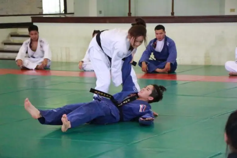 “จีจ้า-ฉันทธนิสา” ปัดฝุ่นการแสดง! จัดเต็มลีลาบู๊ เล่นละคร “คงกระพันนารี”