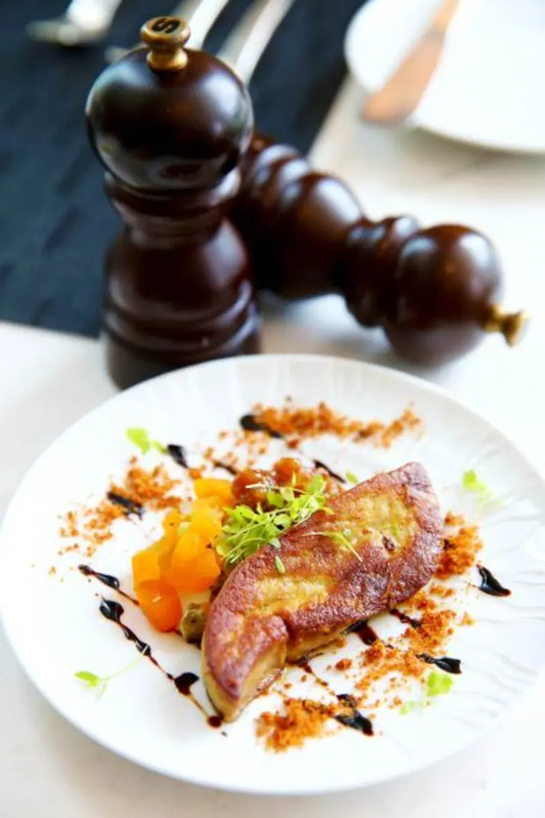 อร่อยแบบเต็มอิ่มไปกับ เวิฟ คลิกโกต์ (Veuve Clicquot) แชมเปญซันเดย์บรั้นช์สุดหรู ที่ ห้องอาหารวัวล่า! (Voil?!) โรงแรมโซฟิเทล กรุงเทพ สุขุมวิท