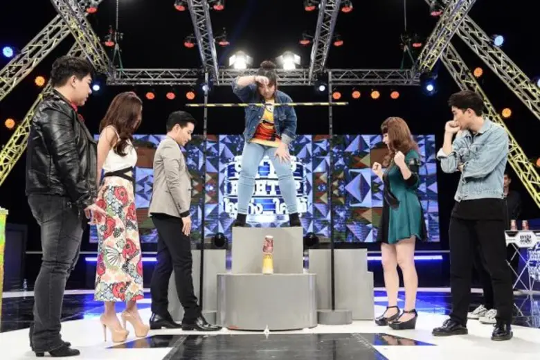 ทีวีไกด์: รายการ “STEP RIGHT UP ใครเก่ง...ใครได้” “บุ๊กโกะ” อ้อนแรง พิชิตเกมสำเร็จ ขอหอมแก้ม “บอสเอ” ฟอดใหญ่!!!