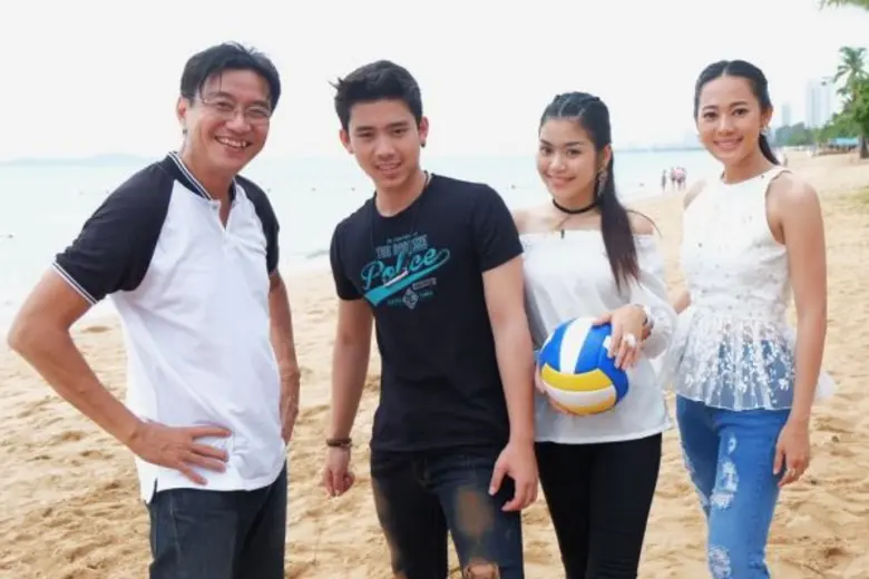 รายการ "ที่นี่หมอชิต" อาทิตย์นี้ พิธีกร ด...