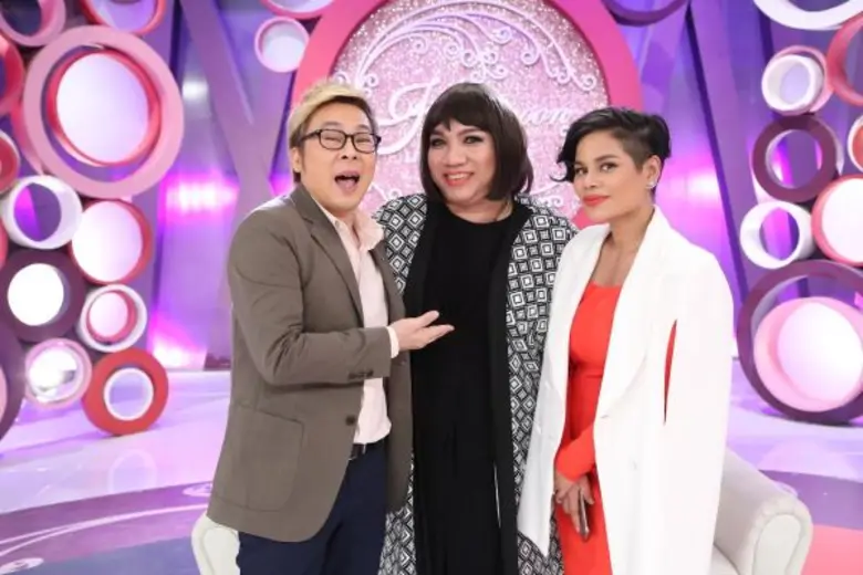 รายการ "น้ำผึ้งพระจันทร์" วันจันทร์ที่ 1 ...