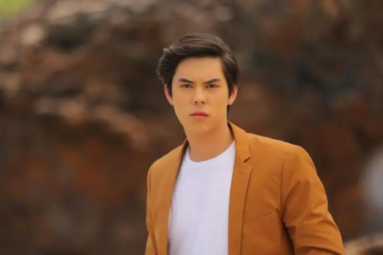 ถือเป็นการประเดิมการเล่นละครทางจอแก้วครั้...