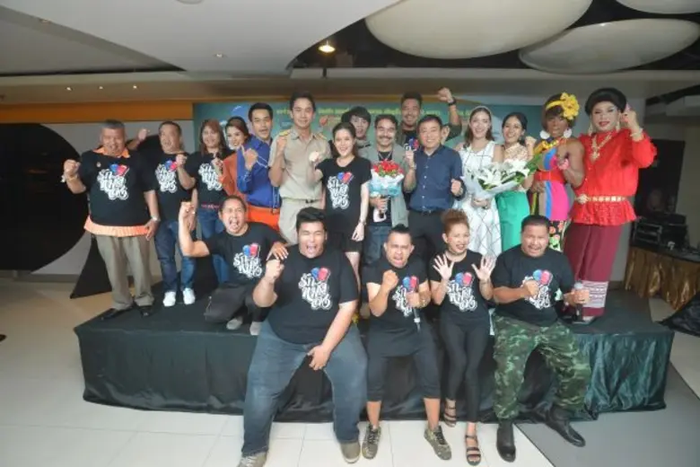 จอร์จ-ฐปนัท และอิงฟ้า นำทีมนักแสดงแถลงข่าวเปิดตัวภาพยนตร์ “รัก หมัด สั่ง” หนังรัก คอมเมดี้ แนวย้อนยุคประเดิมค่ายหนังน้องใหม่ “วชิโรฟิล์ม”