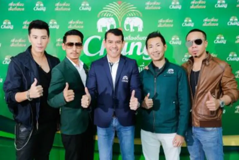 โดม-ภูมิ-เพชรจ้า ช่วยกันเฟ้นหา...เรื่องราวสุดประทับใจระหว่างเพื่อน รับ 3 รางวัลสุดเอ็กซ์คลูซีฟ ในแคมเปญ “เพื่อเพื่อน..เต็มที่เสมอ”