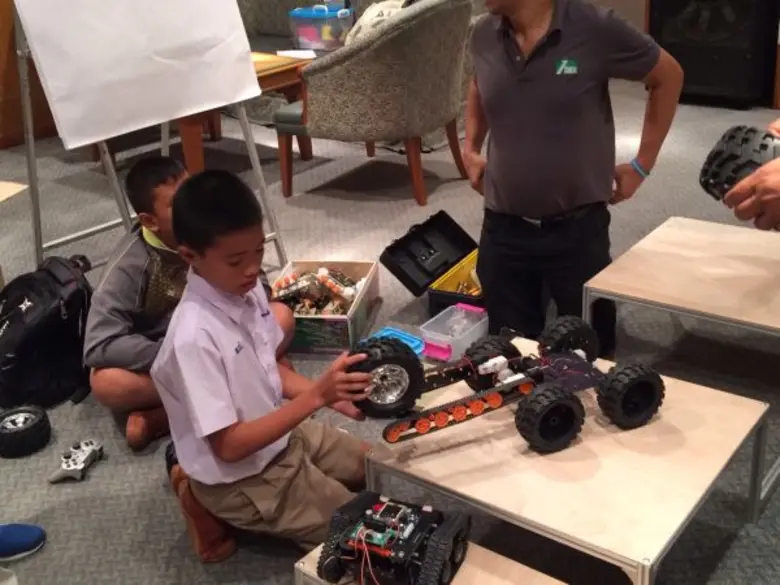 ยุวชนไทย เตรียมความพร้อมสู่การแข่งขันหุ่นยนต์ระดับนานาชาติ