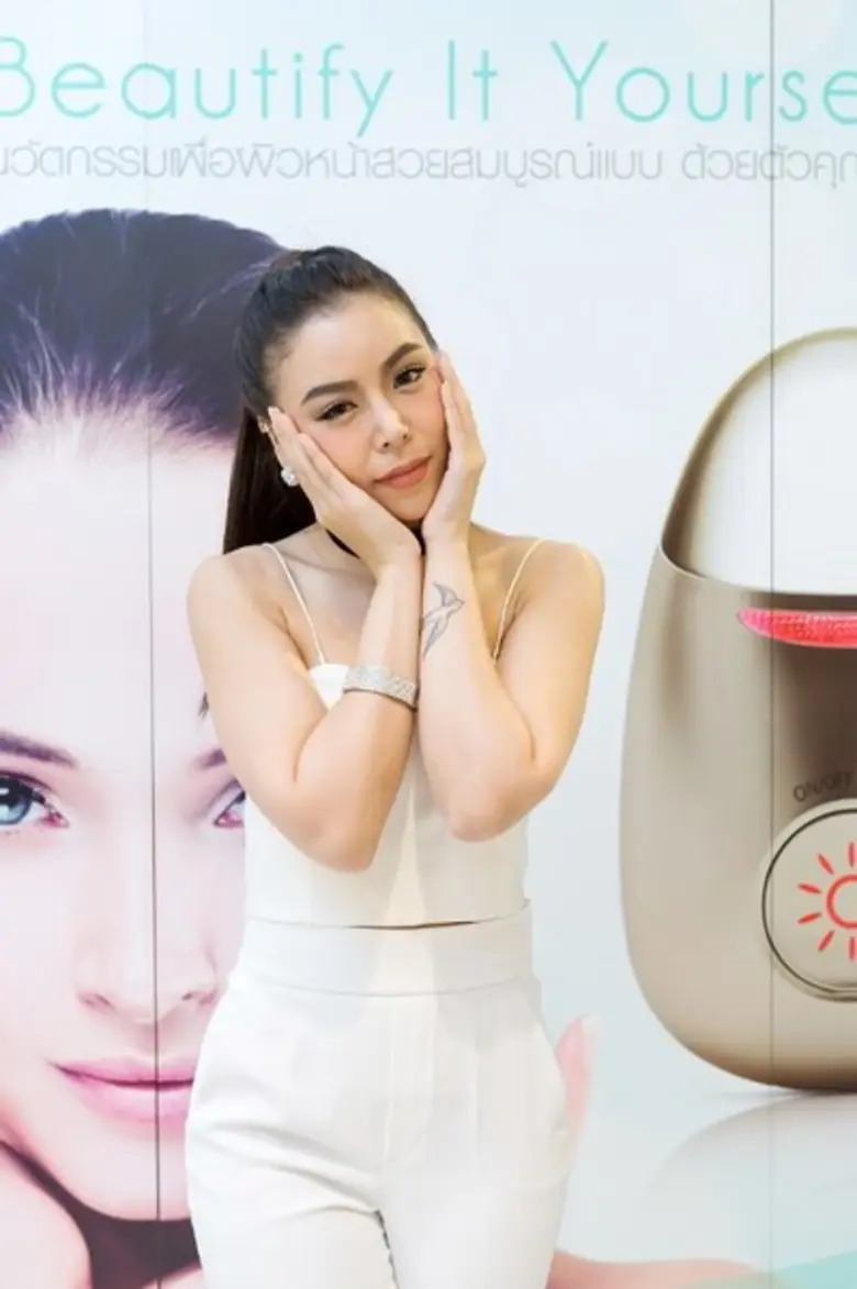 คุณแดง ศรีสุดา ลีนะเจริญกุล กรรมการบริหาร...