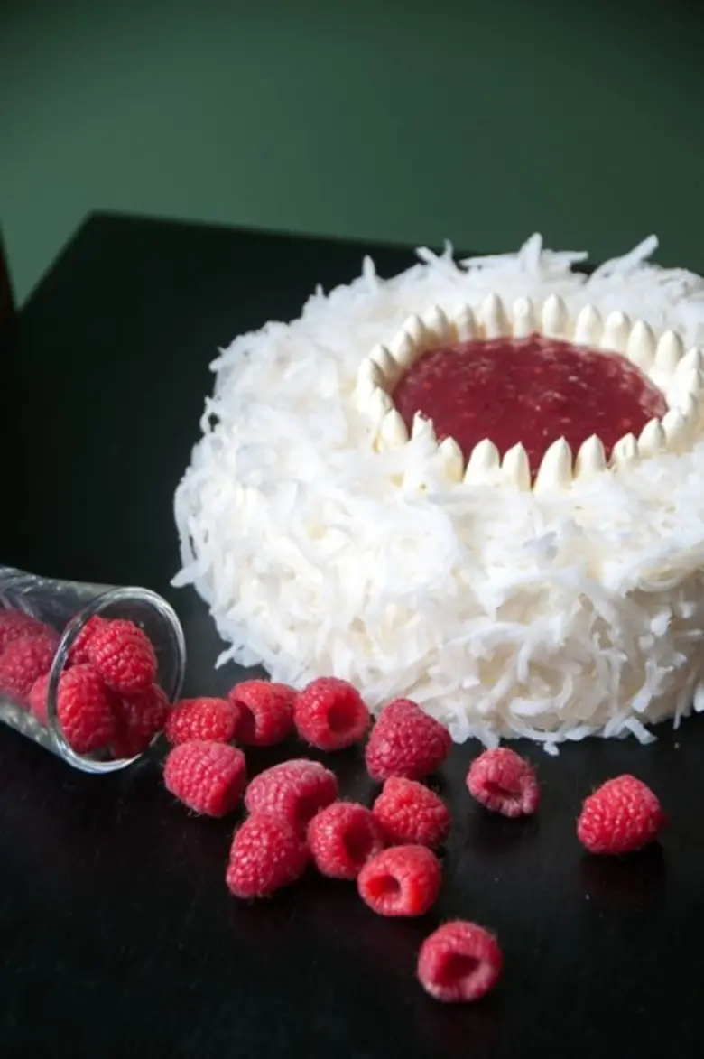 ต้อนรับเดือนแห่งความอบอุ่นนี้ด้วย “Coconut Cream Cake” ที่ร้านทิเมี่ยน ตลอดทั้งเดือนสิงหาคม 2559