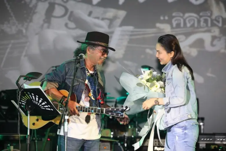 ถูกพูดถึงอย่างต่อเนื่องสำหรับคอนเสิร์ตใหญ...