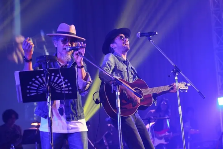 รวมตัวแขกรับเชิญชื่อดัง เพื่อถ่ายทอดเรื่องราวด้านสิ่งแวดล้อม บนเวทีเพื่อชีวิตร่วมกับ “หงา คาราวาน” ในคอนเสิร์ต “สุรชัย จันทิมาธร คนจรย้อนเรื่อง"