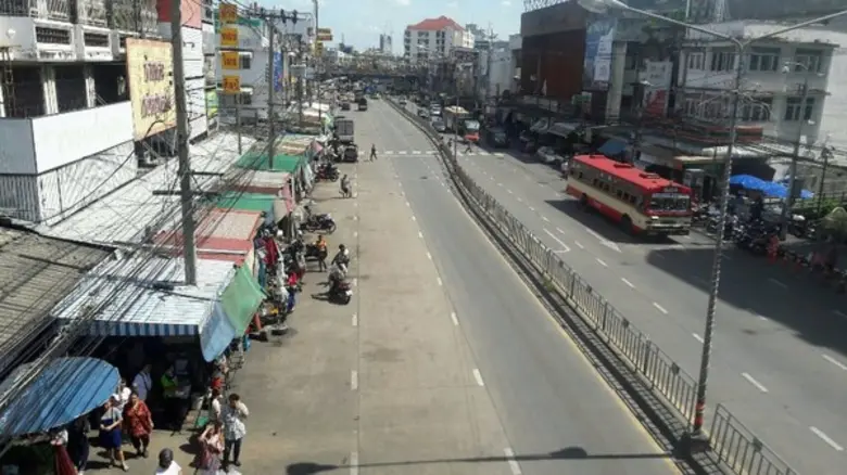 จัดระเบียบทางเดินเท้า