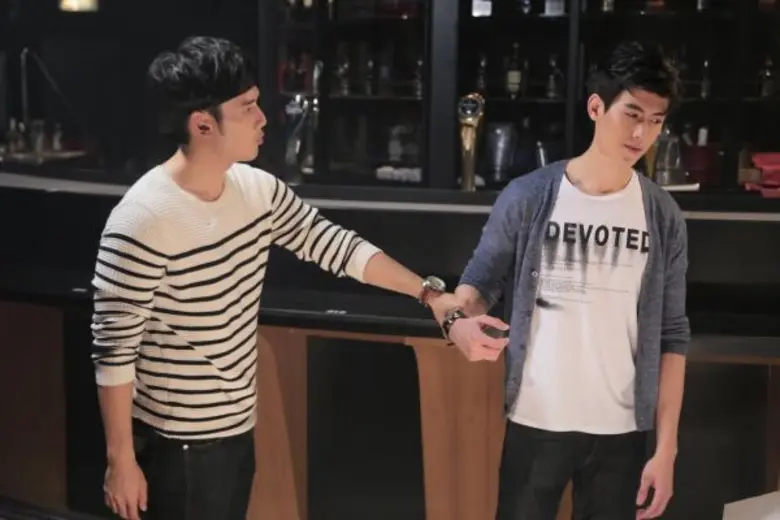 “ป๊อบ-ท๊อป” ปากประกบปาก จูบดูดดื่ม รื้อฟื้นความหลัง ใน “ลงเอย”