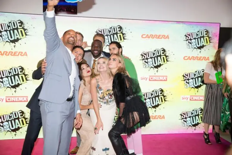 จัดเต็มกับเหล่านักแสดง ผู้กำกับและทีมงาน ...