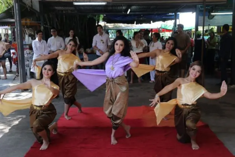 งามจนตะลึง!! “ใบเตย” รำ “สีนวล” ขอขมา ย่านาค งาน บวงสรวงละครเรื่อง “แม่นาก”