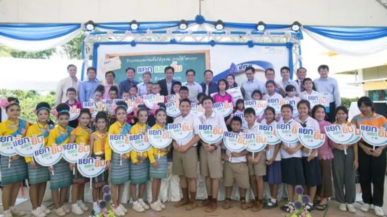 นายเทวินทร์ วงศ์วานิช ประธานเจ้าหน้าที่บร...