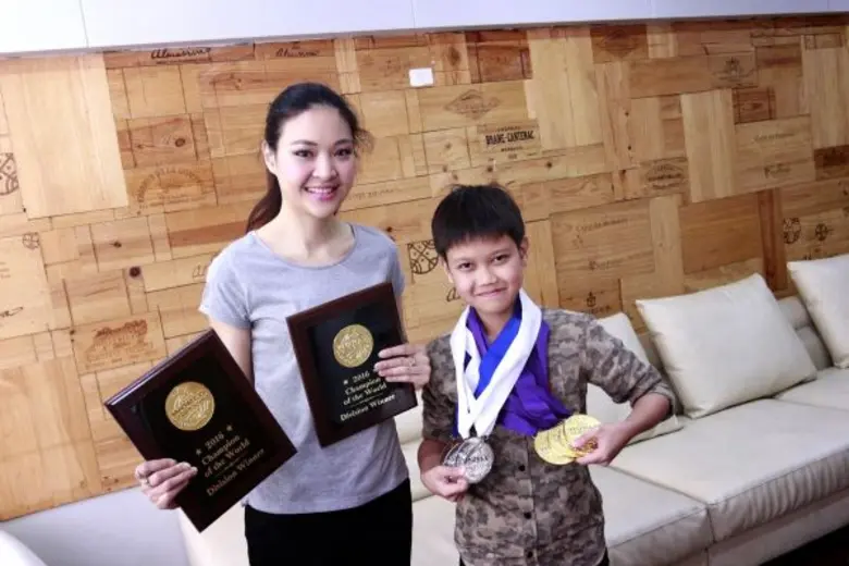 World Star Academy สถาบันสอนดนตรีและการแส...