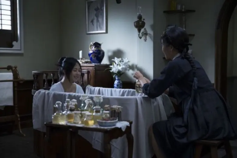 Movie Guide: 4 สิงหาคมนี้ “คุณจะไว้ใจใครได้”!!! พบกับหนังอื้อฉาวที่สุดของ ปาร์ค ชานวุค ผกก. Oldboy ใน “The Handmaiden ล้วงเล่ห์ลวงรัก”