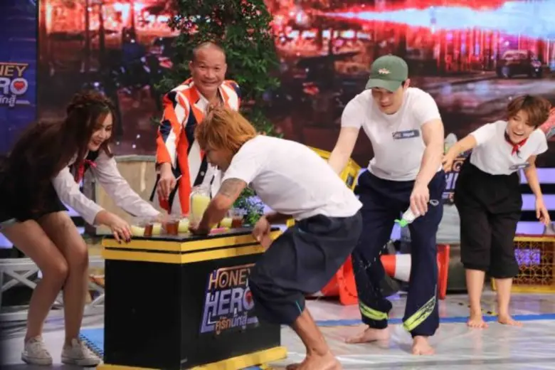 ทีวีไกด์: รายการ "Honey Hero คู่รักนักสู้" “แท็ค ภรัณยู” ถนัดใช้ “ลิ้น” เล่นเกมสุดโหด ปะทะ “ดาว ขำมิน” และ “เทพพิทักษ์ แอสละ”