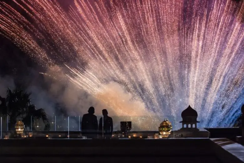 Movie Guide: “Our Kind of Traitor-แผนซ้อนอาชญากรเหนือโลก” ภาพยนตร์สุดระทึกแห่งปี ที่จะพาคุณไปสัมผัสความงามทั่วทุกมุมโลก