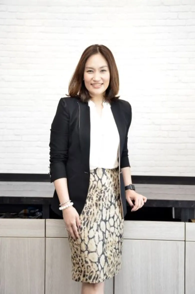 เพิ่งมานั่งแท่นผู้บริหารใหญ่ แห่ง กลุ่มธุ...