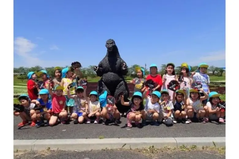 Movie Guide: โชว์ไอเดียสุดติ่ง! เนรมิตรนาข้าวเป็นก็อดซิลล่า ต้อนรับการกลับมาครั้งยิ่งใหญ่ของ “SHIN GODZILLA”