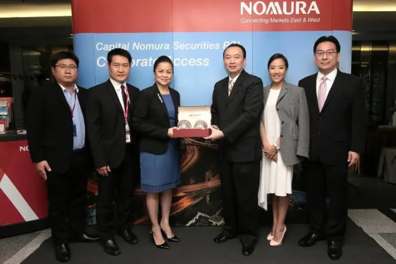 นายชาญชัย พันธุ์โสภา (ที่ 3 จากขวา) กรรมก...