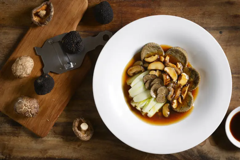 จากพื้นดินที่อุดมด้วยแร่ธาตุของประเทศอิตา...