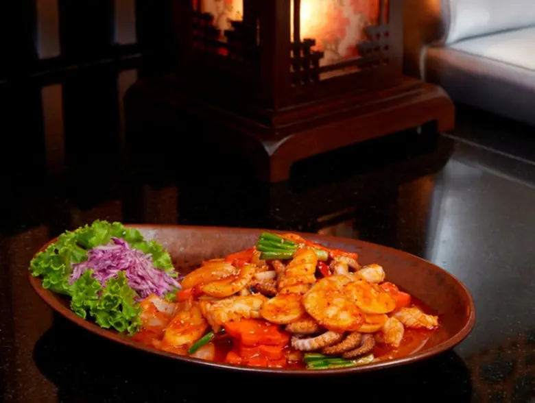 สาวกคนรักโอปป้า ไม่ควรพลาด ด้วยอาหารที่พบ...