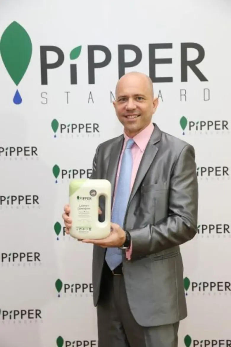 พิพเพอร์ สแตนดาร์ด มั่นใจก้าวสู่เบอร์ 1 ตลาดผลิตภัณฑ์ทำความสะอาดจากธรรมชาติ ทั้งในไทย และเอเชียแฟซิฟิก หลังมีอัตราเติบโตเพิ่มขึ้นเฉลี่ยกว่า 300% จากปีที่ผ่านมา ครึ่งปีหลังอัดเปิดตัวสินค้าใหม่ขยายฐาน คาดปี 2559 กวาดยอดขายกว่า 40 ลบ.