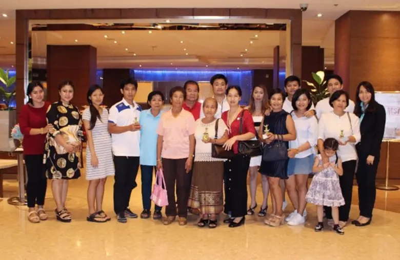 โรงแรมริชมอนด์จัดกิจกรรม ส่งรักให้แม่ มอบ...