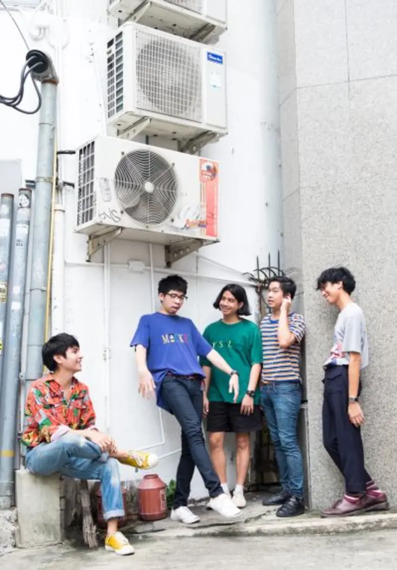 Somkiat (สมเกียรติ) จากค่าย สมอลล์รูม ภูม...