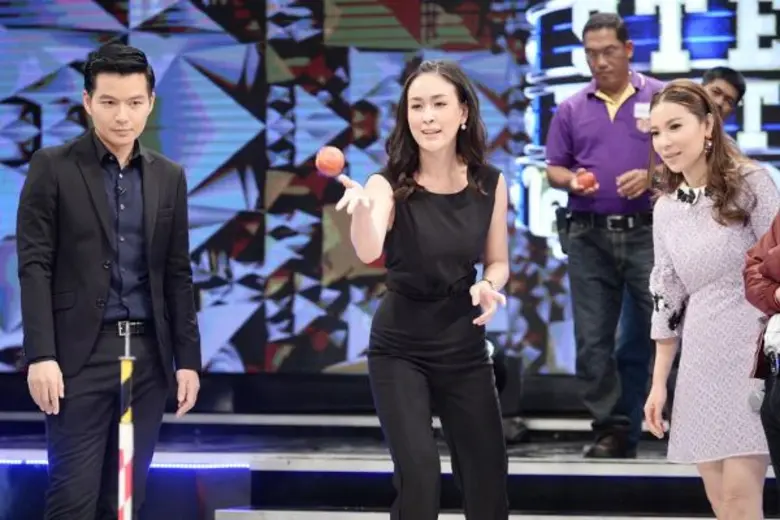 ทีวีไกด์: รายการ “STEP RIGHT UP ใครเก่ง...ใครได้” “สมรักษ์ คำสิงห์” ไม่ได้โม้!!! พร้อมประลองเดือด เกมแห่งศักดิ์ศรี