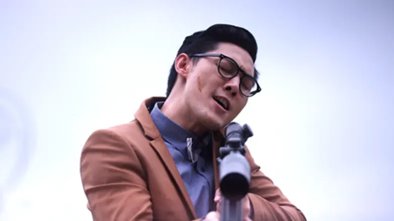 ทีวีไกด์: ละคร "สายลับรักป่วน" “พลอย” วิ่งฝ่าดงกระสุน “แอนดริว” โผล่ช่วยทันเวลา