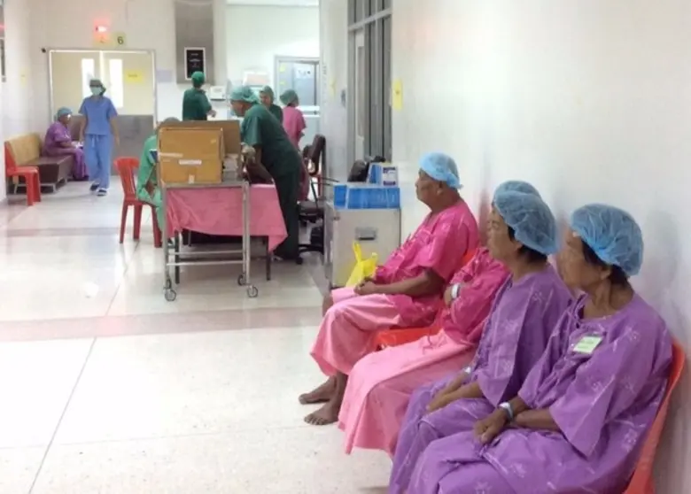 มูลนิธิพิทักษ์ดวงตาประชาชน (PECF) ออกหน่วยแพทย์ผ่าตัดตาต้อกระจก ณ โรงพยาบาลชุมแพ จังหวัดขอนแก่น