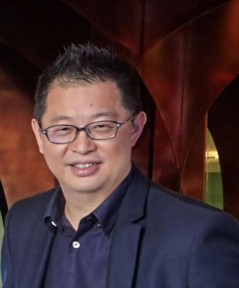 หลังจากซุ่มเงียบวิ่งเข้าวิ่งออกศูนย์การค้...