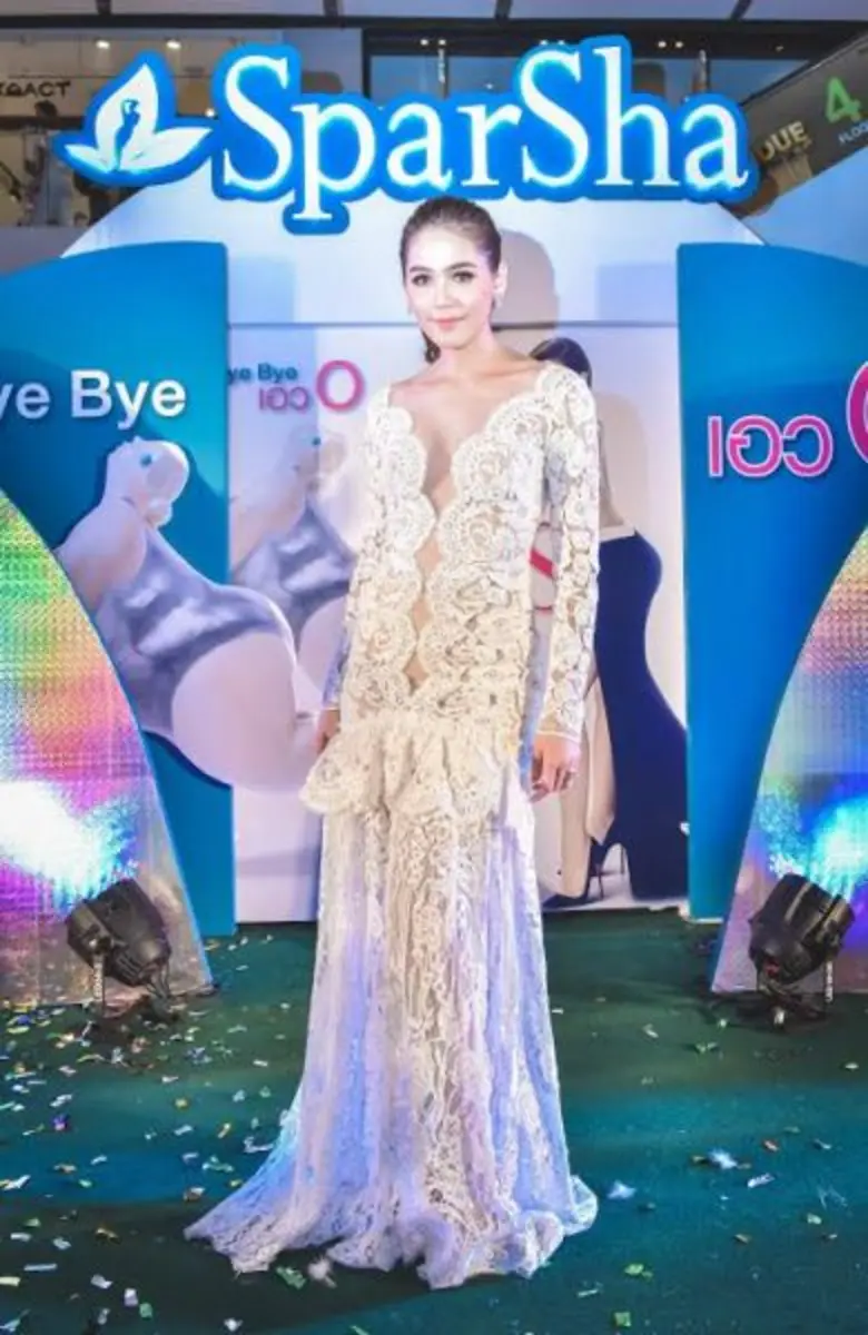 นายศานติ ประนิช (ซ้าย) ประธานกรรมการบริหา...