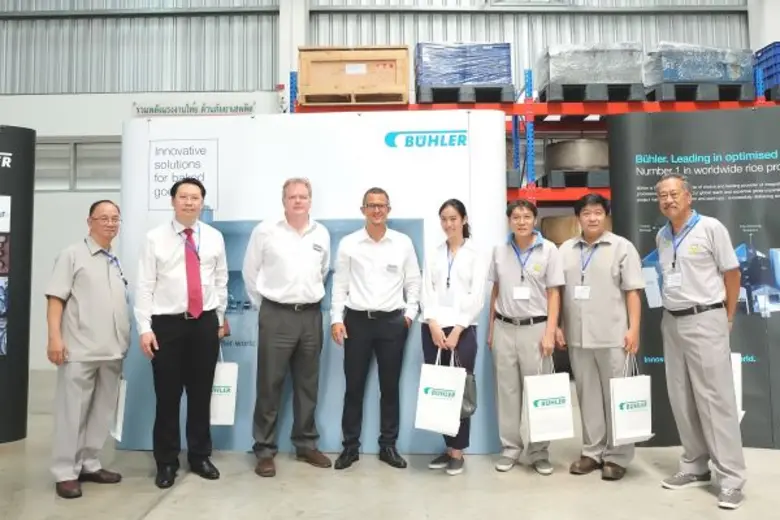 มร.มาร์ค เลดสัน กรรมการผู้จัดการ บริษัท บ...