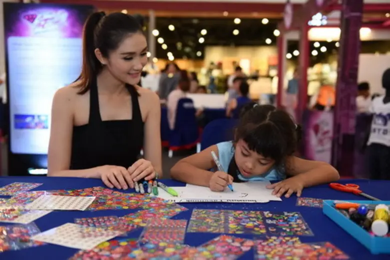 ผ่านพ้นไปอย่างสนุกสนาน และบรรยากาศสุดประท...