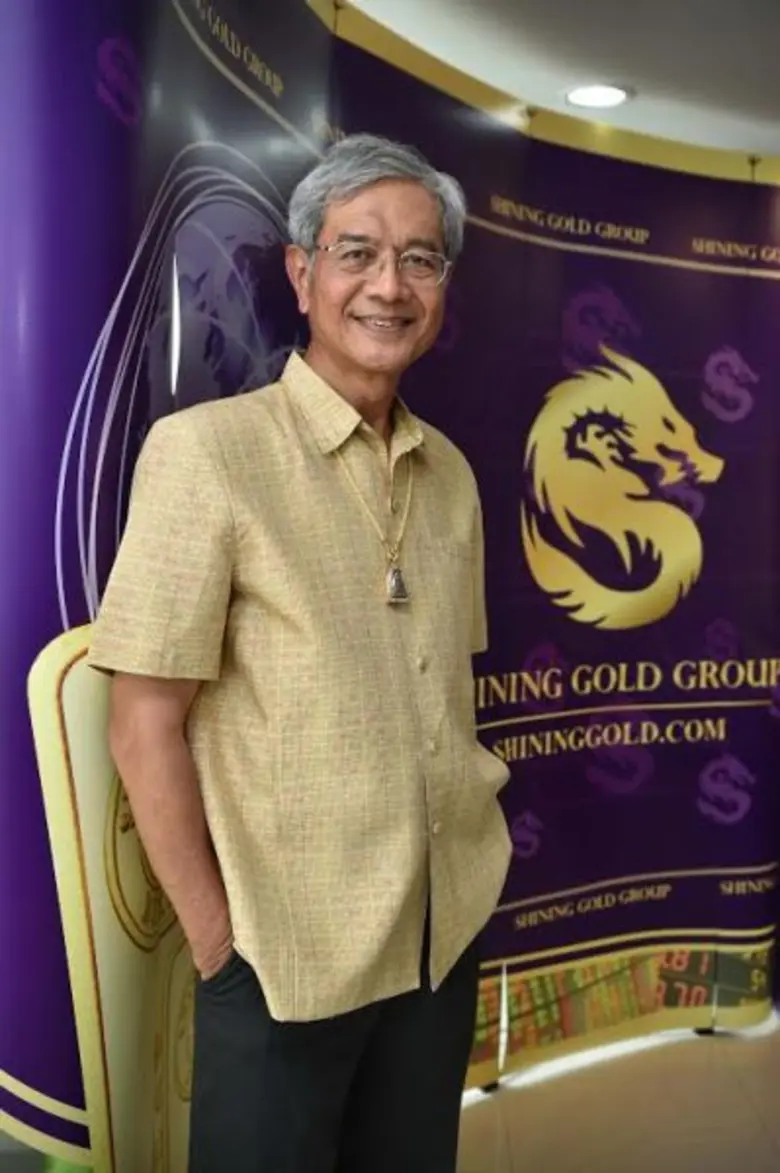 ชายน์นิ่ง โกลด์ ผลึกกำลัง กาญจนาภิเษกวิทยาลัย ช่างทองหลวง ร่วมสร้างอาชีพช่างทองหลวงเทียบระดับสากล